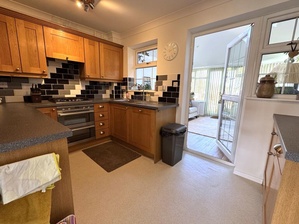 House in South Derbyshire, Woodville - More