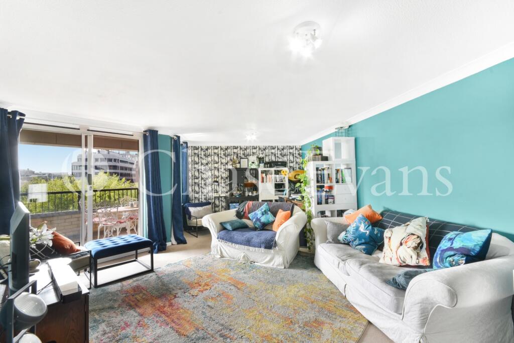 2-bed flat on Hooper Square, Aldgate, London, E1, £650,000