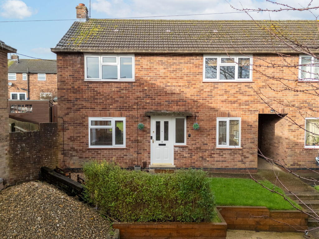 Main image of property: Lees Street, Irthlingborough, NN9 5RN