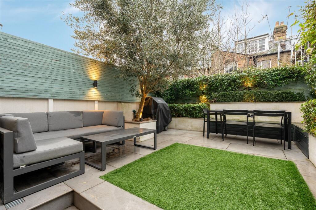 House in London, Clapham Junction - View 5