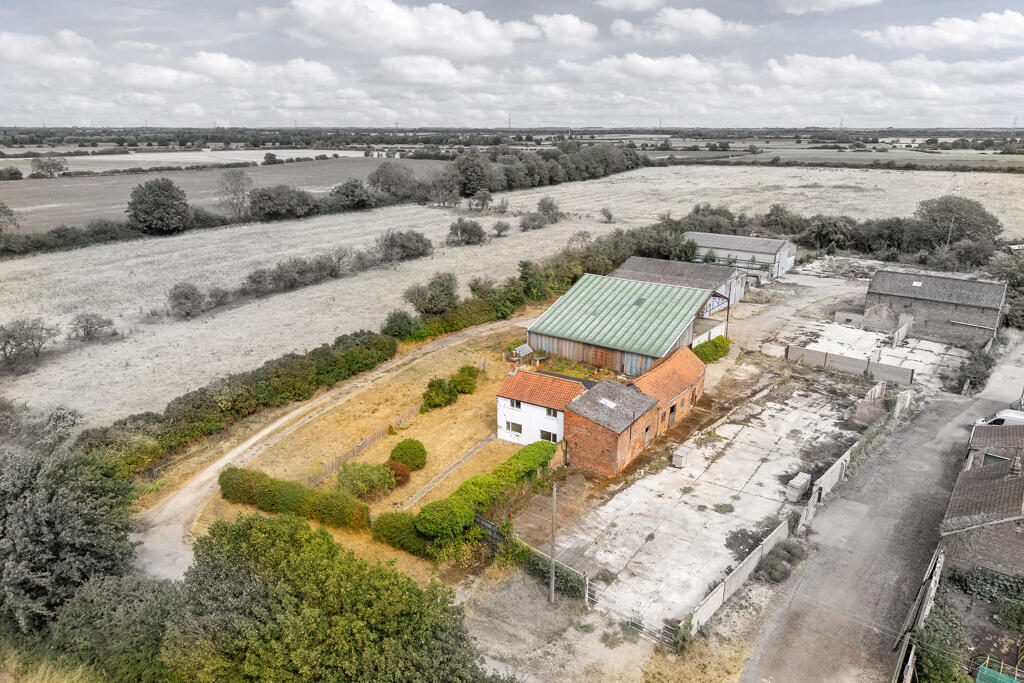 House in West Lindsey, Fenton CP - View 2