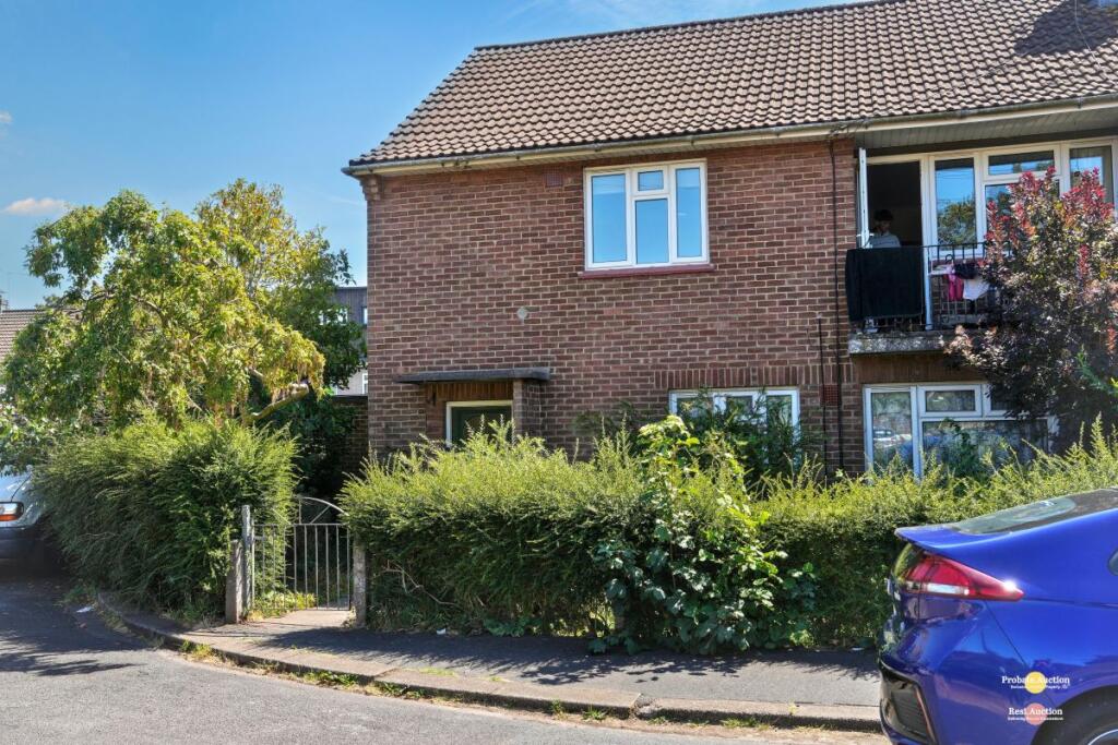 Main image of property: 9 Bradeston Grove, Bristol, Avon, BS16 1JZ