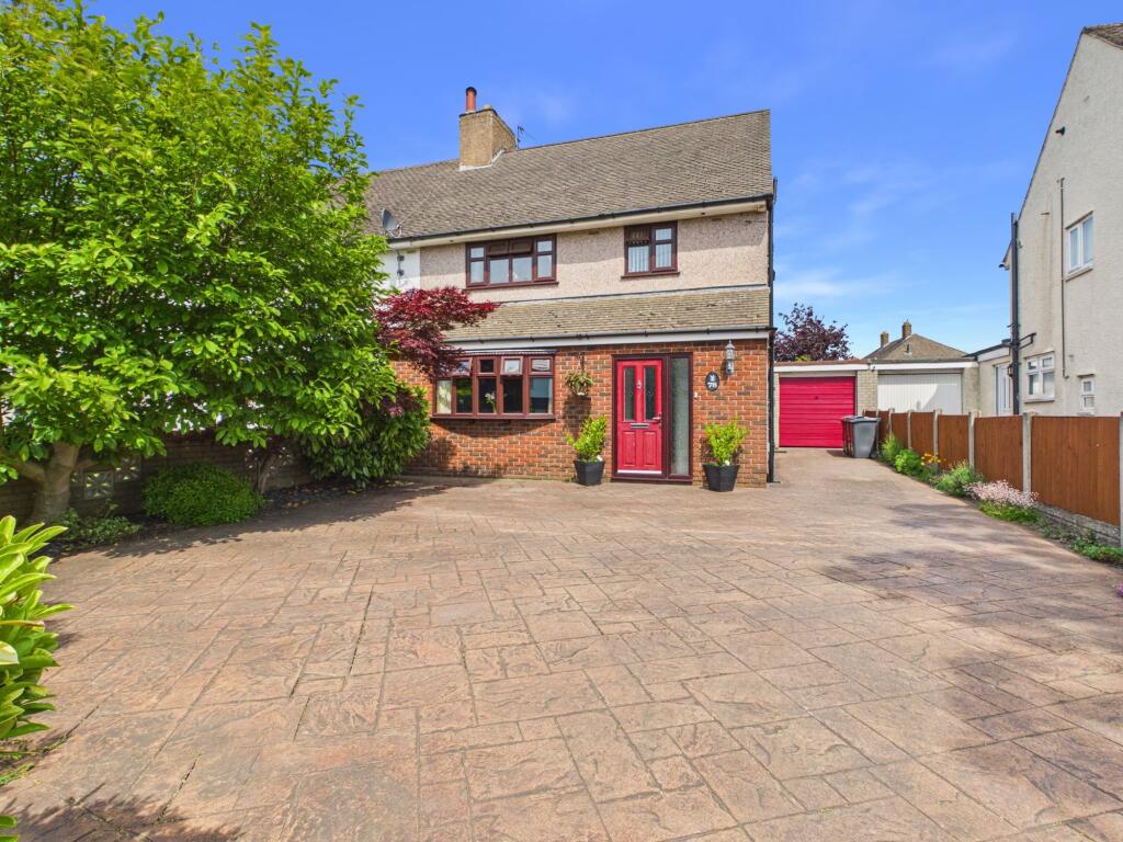 3-bed semi-detached on Grimshaw Lane, Ormskirk, L39, £335,000