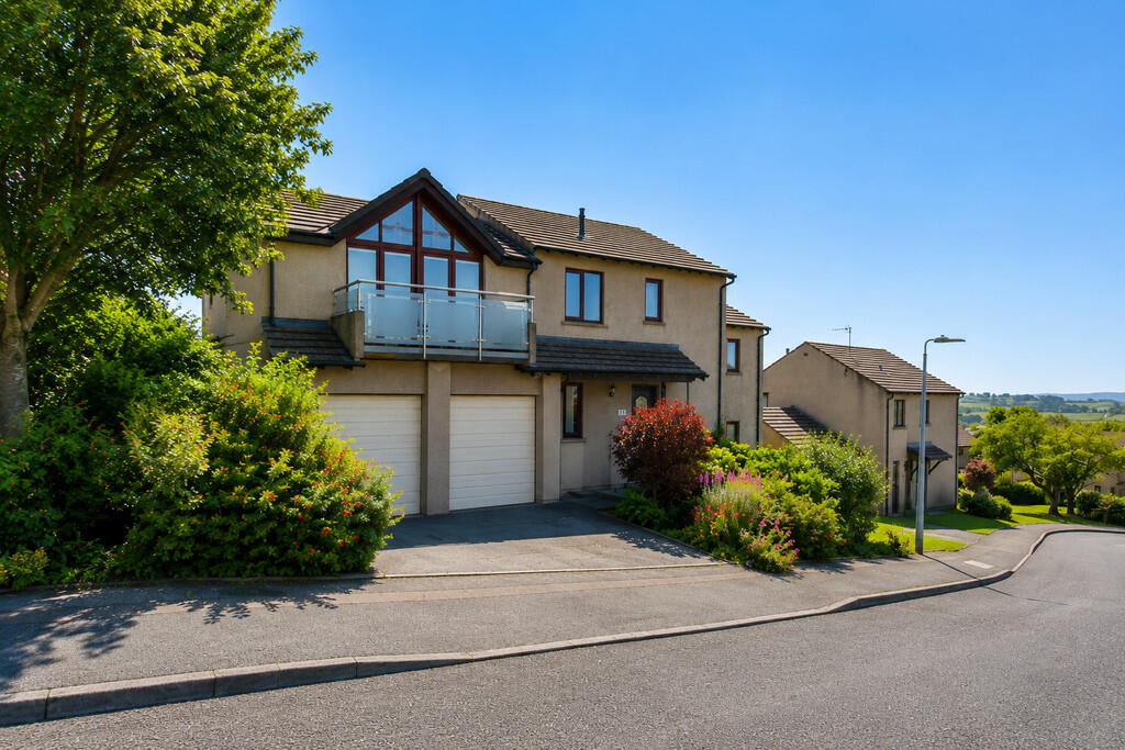 Main image of property: 16 Collin Hill, Kendal, Cumbria, LA9 5TA
