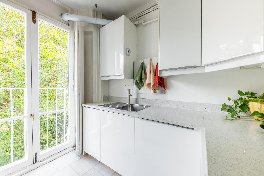 Apartment in London, Royal Borough of Kensington and Chelsea - View 4