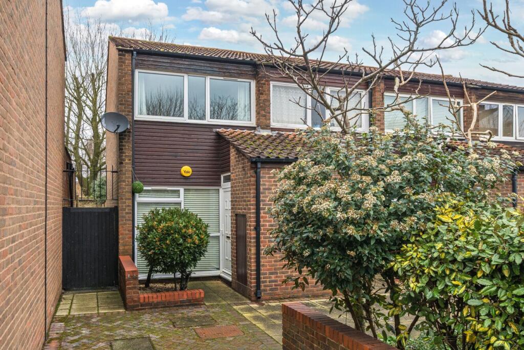 Main image of property: Fulwood Walk, Southfields, London, SW19
