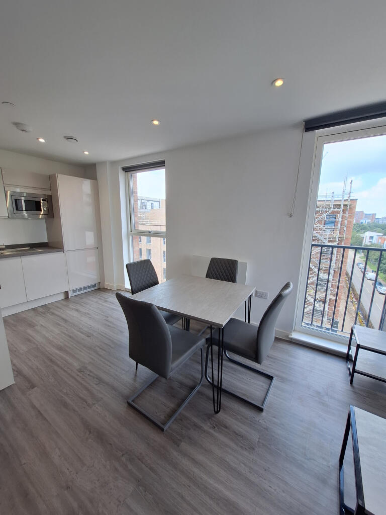 Apartment in Salford, Greater Manchester - View 4