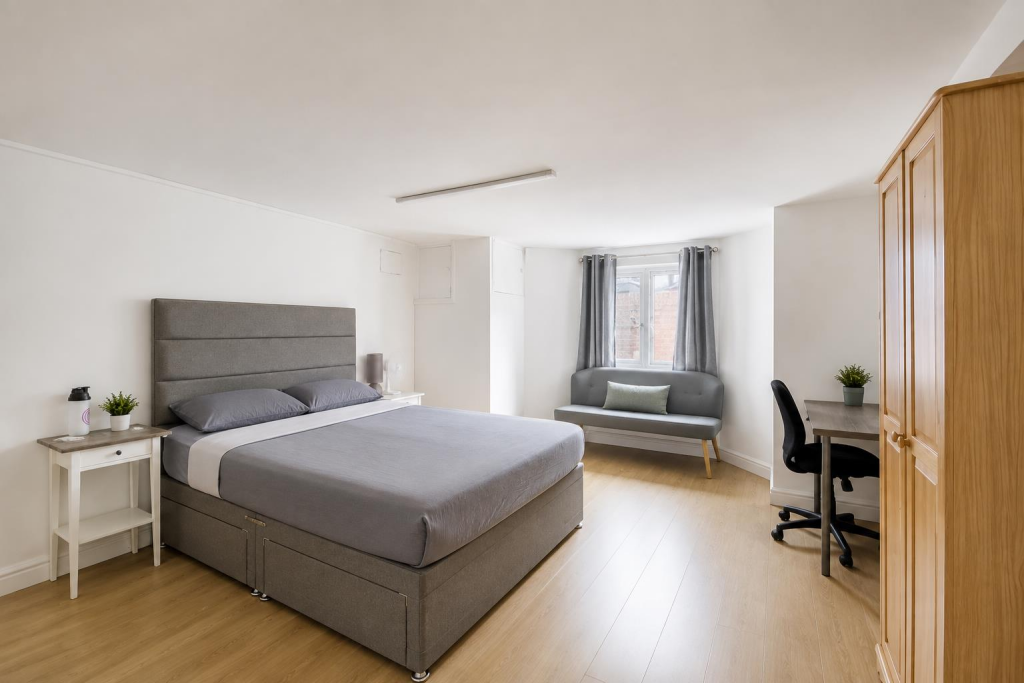 Apartment in Nottingham - View 3