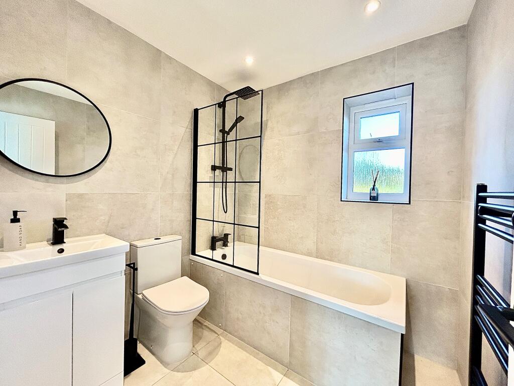 House in Chelmsford - View 2