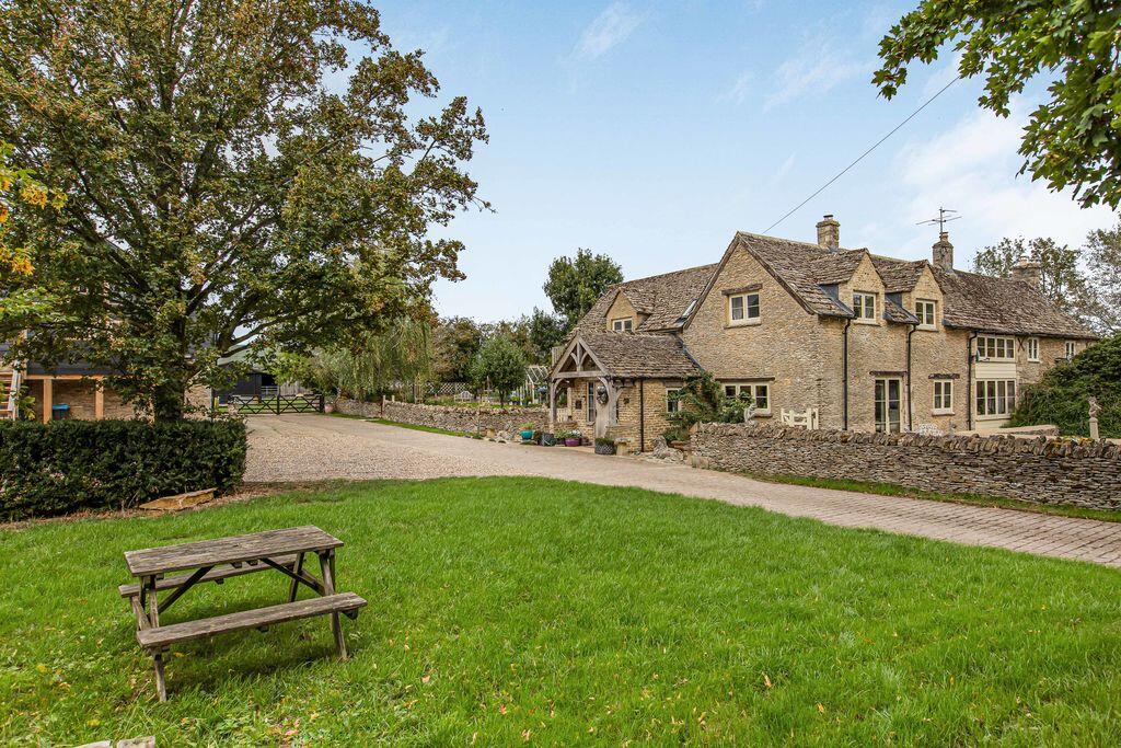 House in Oxford - More