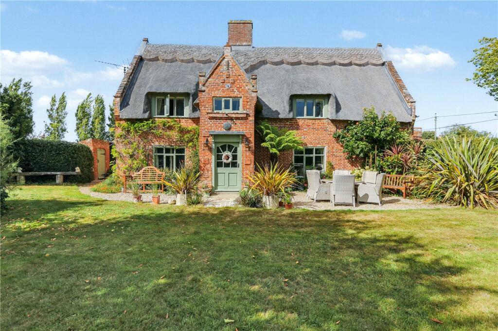 4-bed detached on Whimpwell Green, Happisburgh, Norwich, Norfolk, NR12, £850,000
