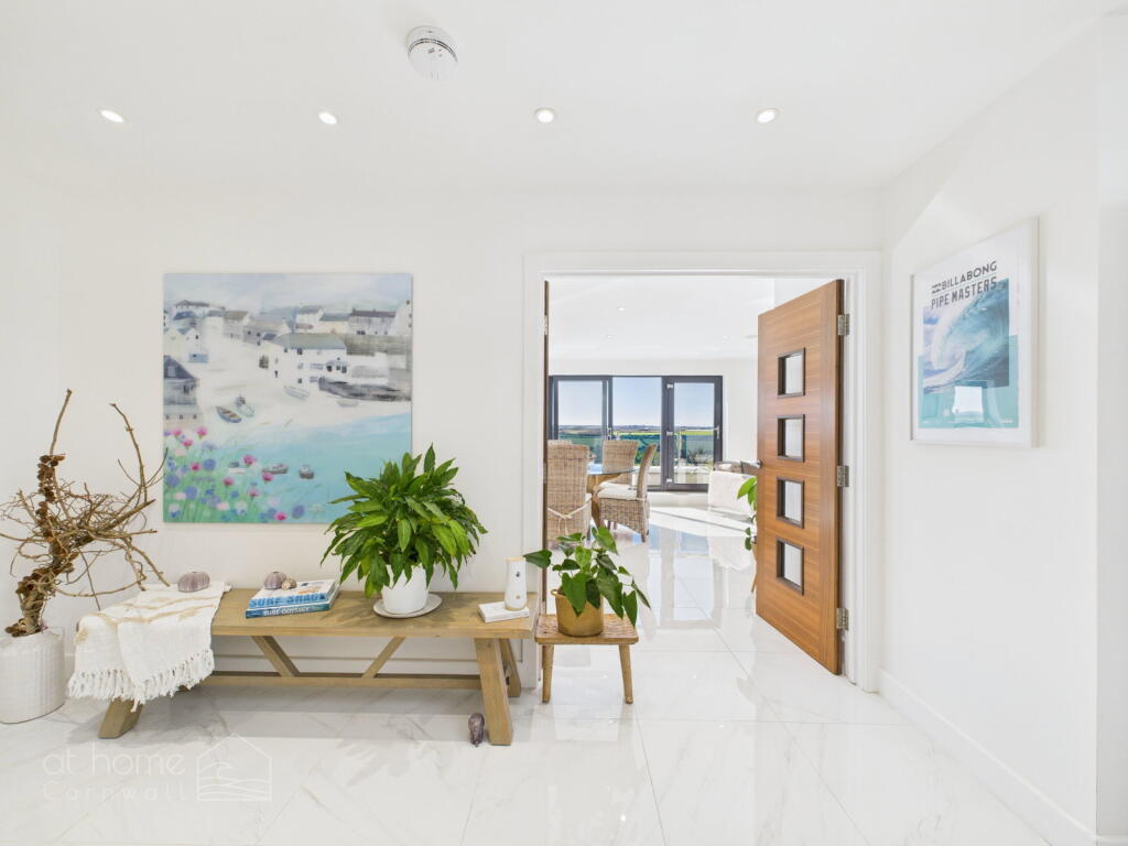 Apartment in Truro - View 4