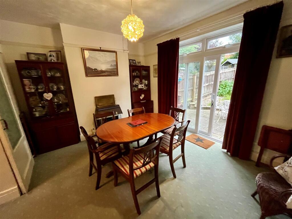 184, Coombe Road, Salisbury photo 4