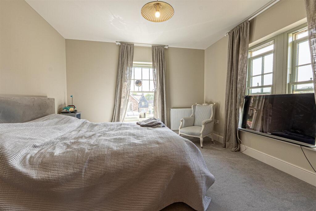 Augustin Drive, Wimborne photo 5