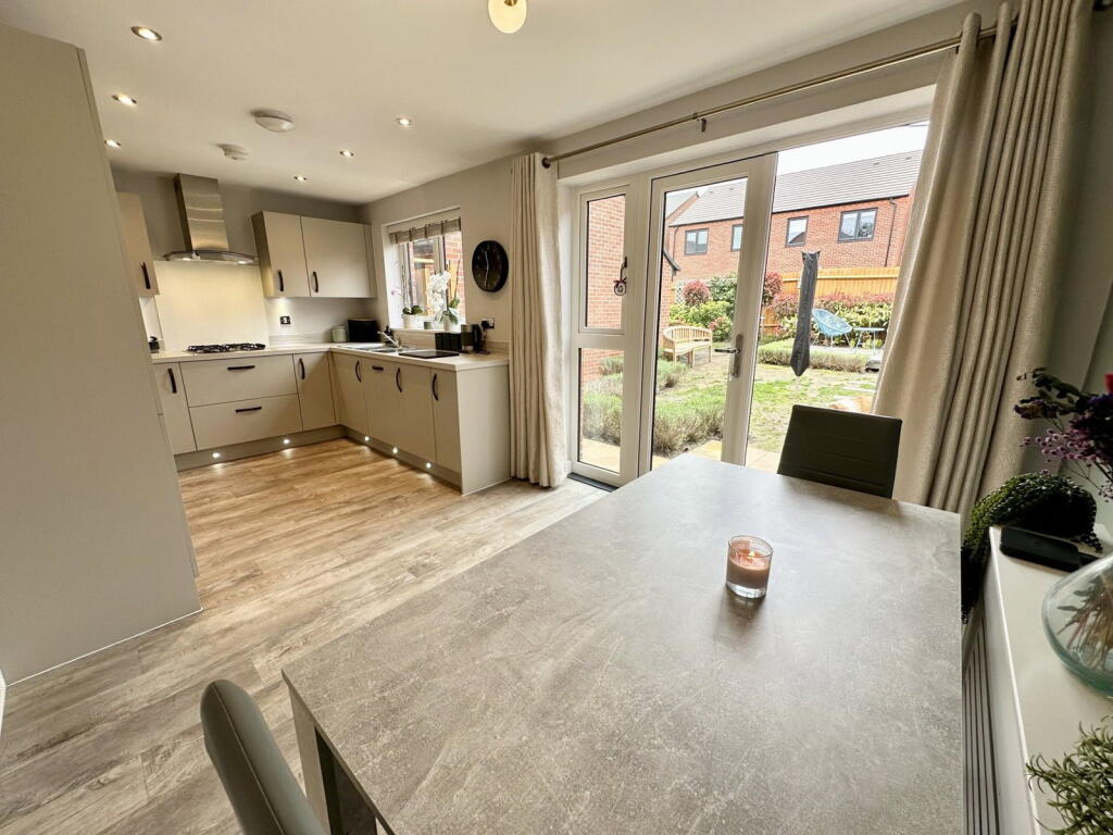 The Links, Stourport-on-Severn, DY13 9FQ - Więcej