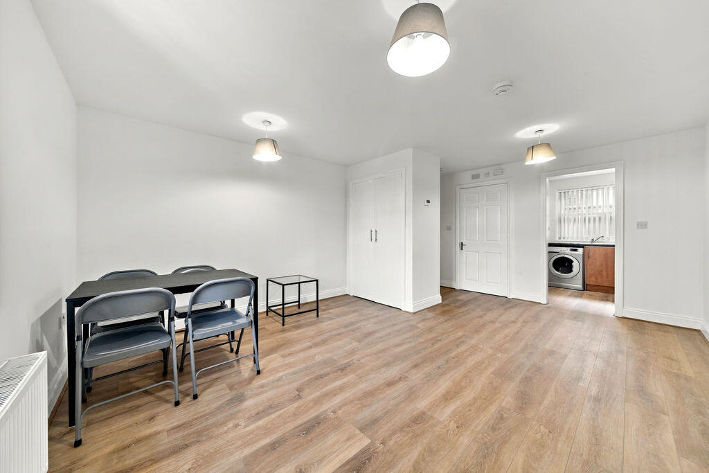 Apartment in London - View 3