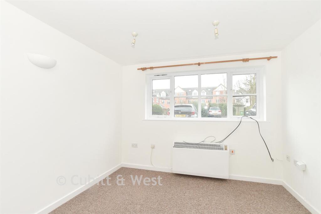 Framfield Road, Uckfield, East Sussex photo 4