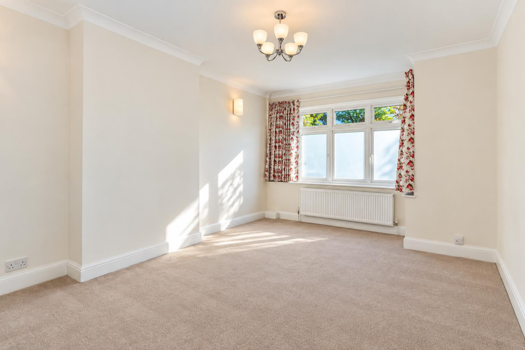 House in London, Carshalton Beeches - View 3