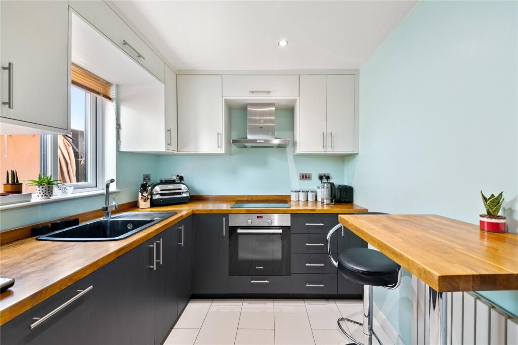 House in Southall - View 5