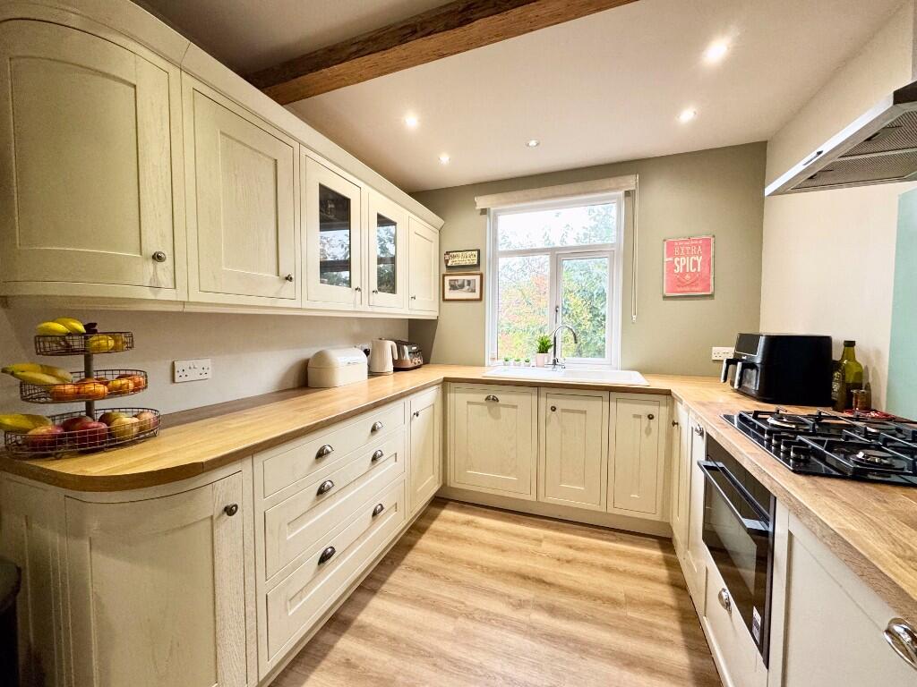 Railway Road, Adlington, Chorley, PR7 photo 2