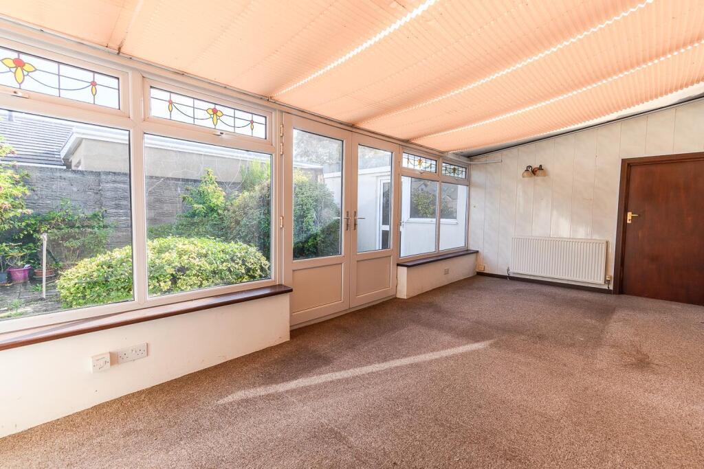 Fonmon Road, Rhoose, Barry photo 4