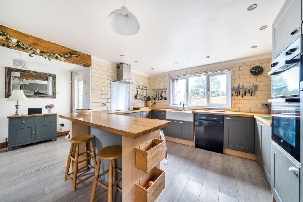 South View, Barnstaple, Devon, EX31 photo 2