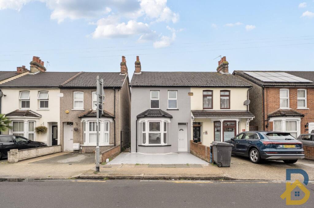 Main image of property: Park Lane, Hornchurch, RM11