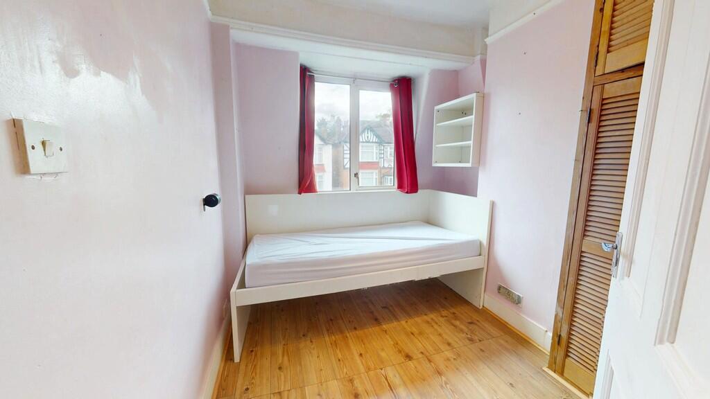 Apartment in London - More