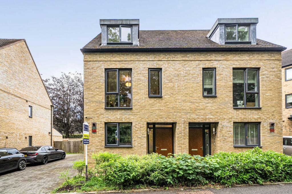 Main image of property: Philand Lane, Coulsdon, CR5