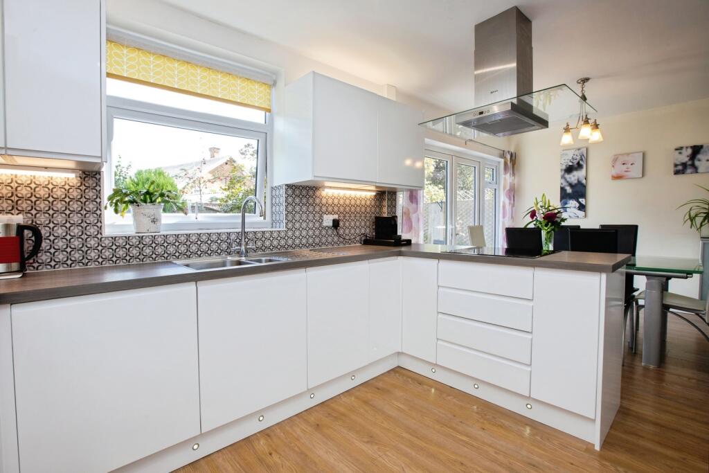 House in Gedling, Ravenshead - More