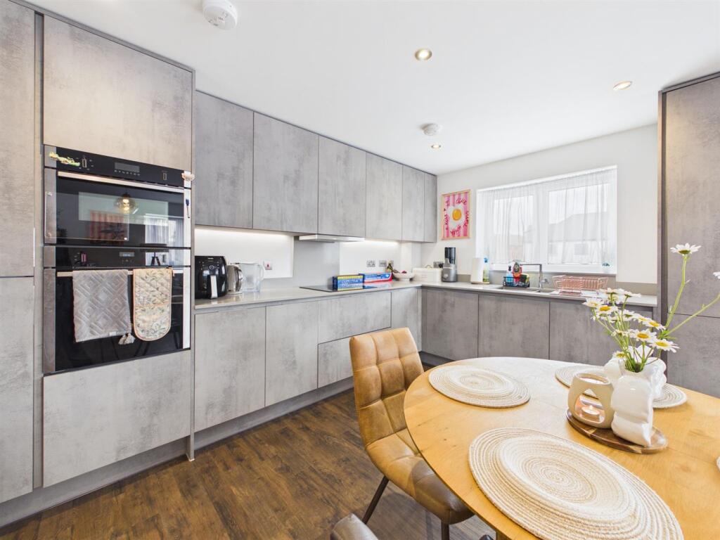 Main image of property: Loxley Road, Stratford-Upon-Avon