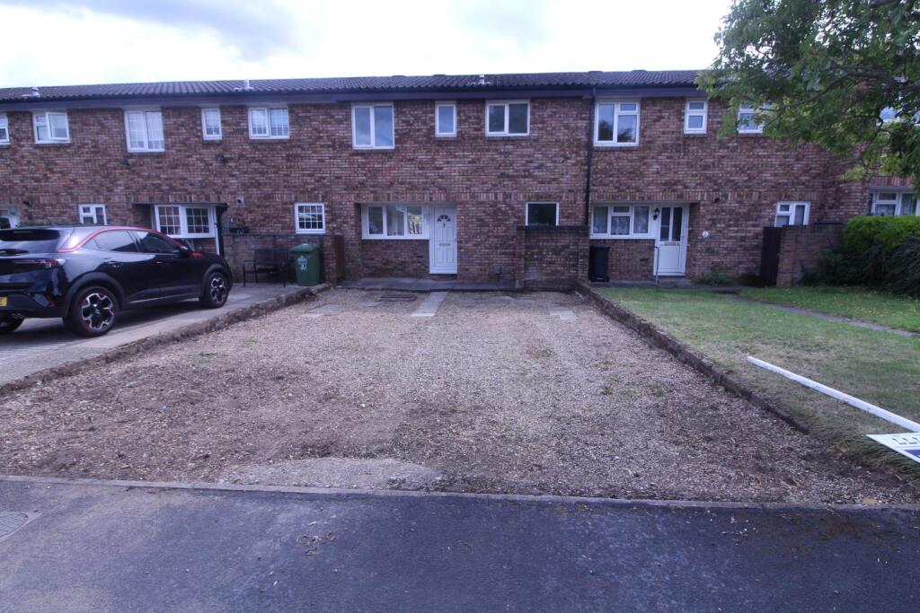 Main image of property: Glamis Close, Cheshunt