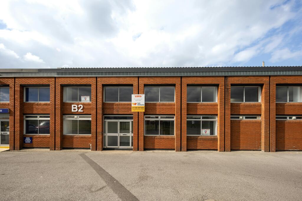 unit B1 & B2 Hambridge Road 19.jpg