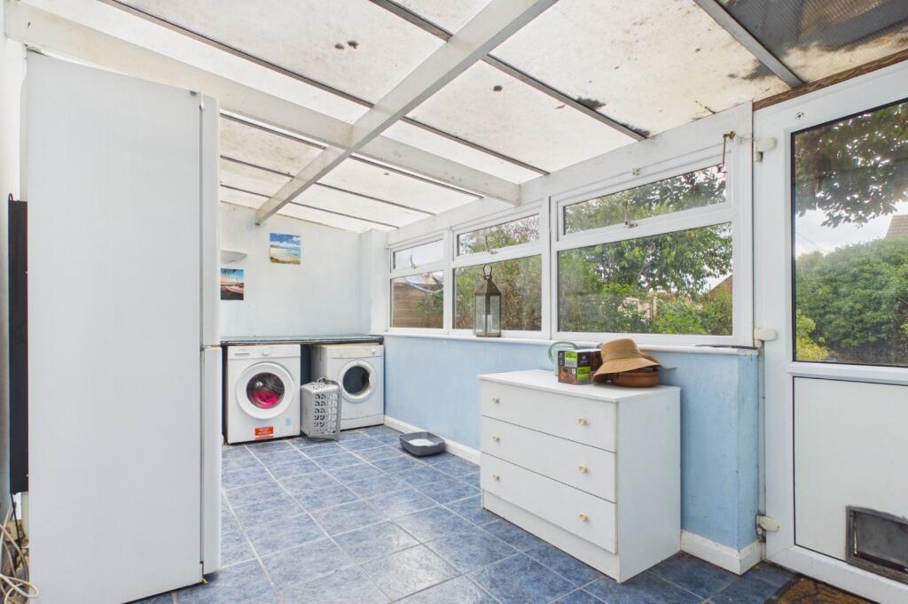 House in Maidenhead, Furze Platt - View 5