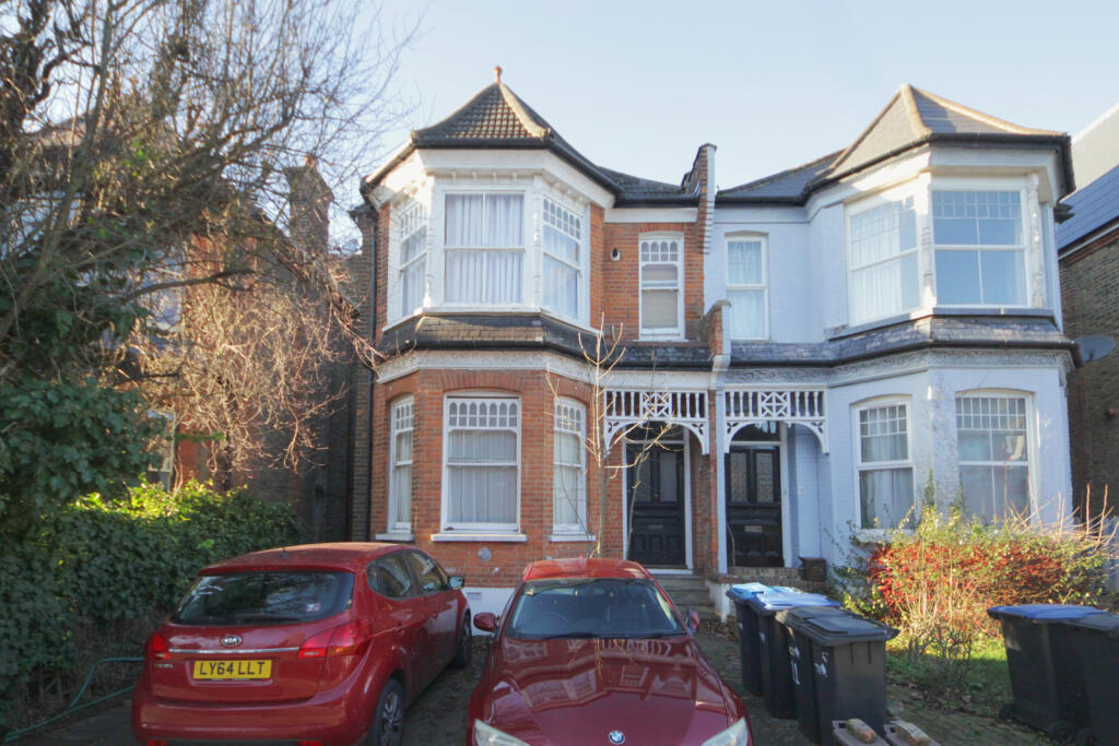 Main image of property: Haslemere Road, Winchmore Hill, N21