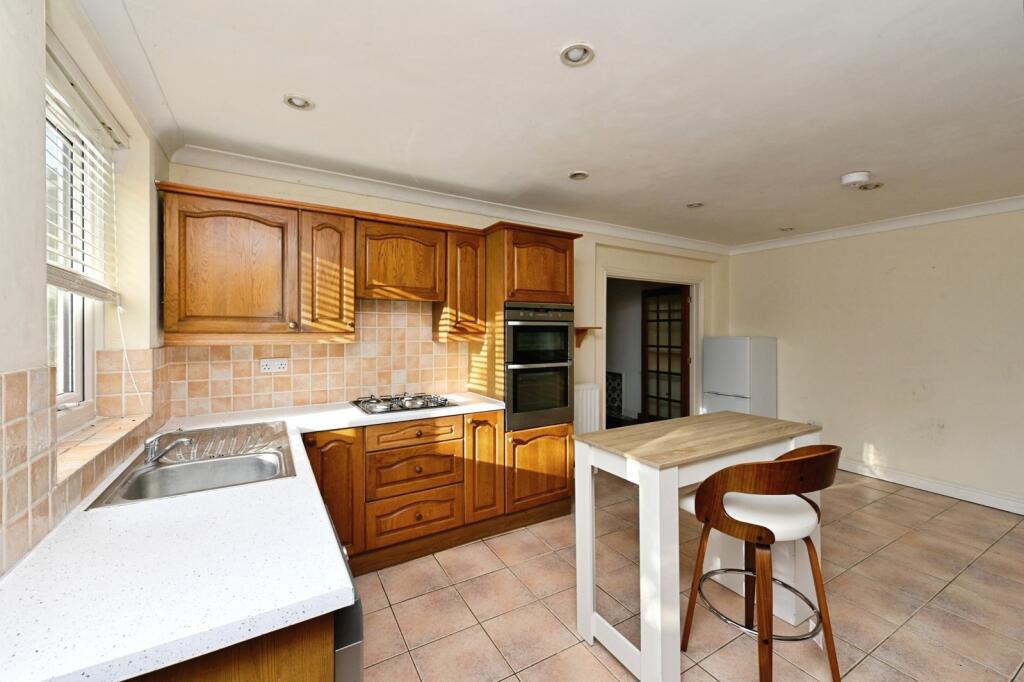 Waveney Close, Hunstanton, Norfolk, PE36 photo 3
