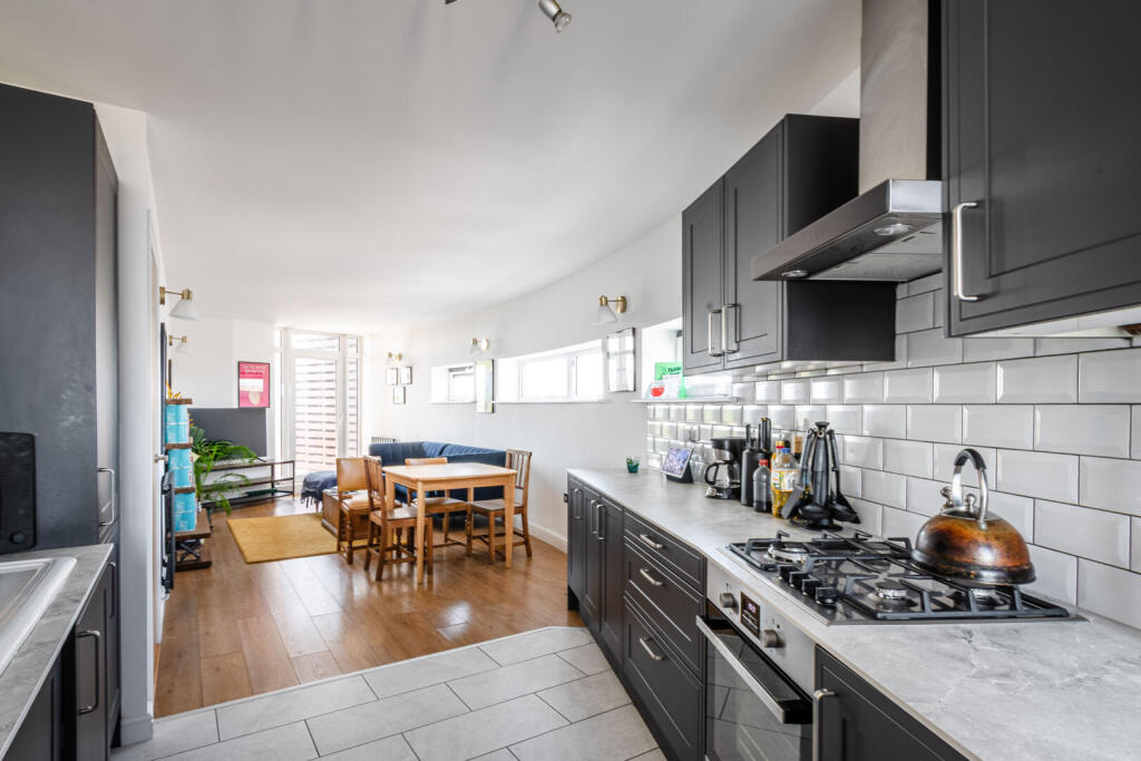 Apartment in London, Hackney - View 5