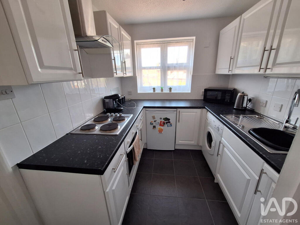 Apartment in Chelmsford - View 5