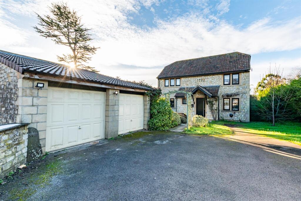 Main image of property: Saltford Court, Saltford, Bristol