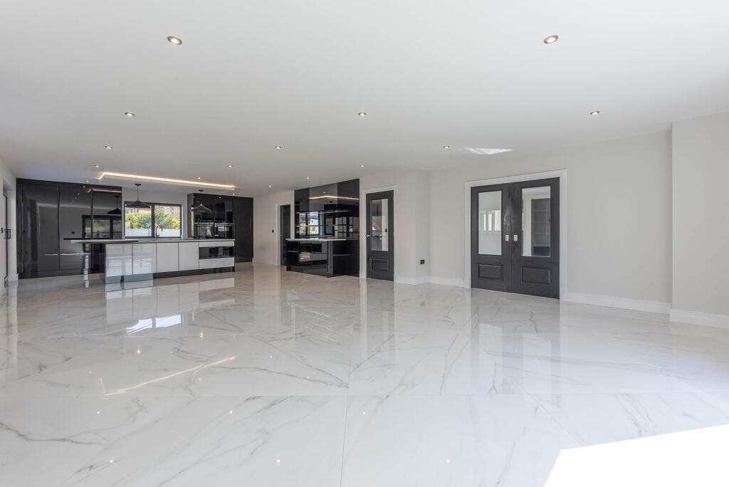 House in Nottingham - View 5