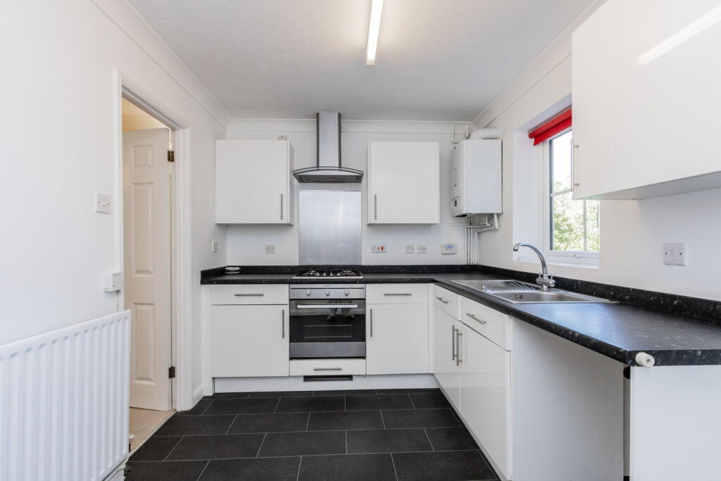 House in Tunbridge Wells, Hawkhurst - View 2