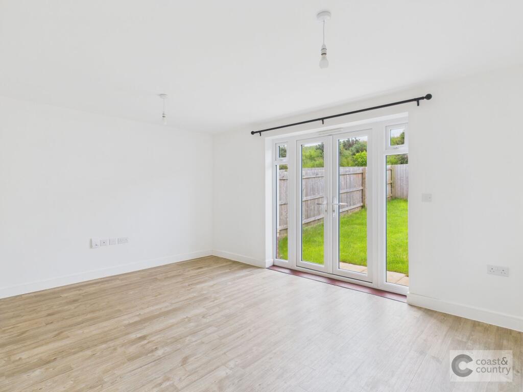 Hollyhock Crescent, Newton Abbot, TQ12 photo 3
