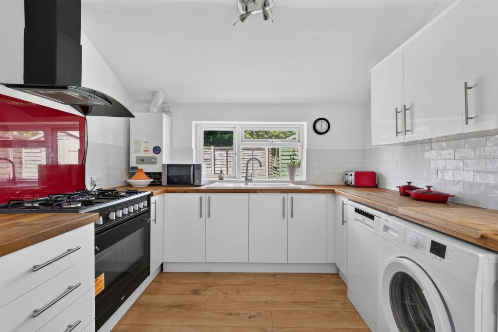 Harcourt Road, Bournemouth, BH5 - More