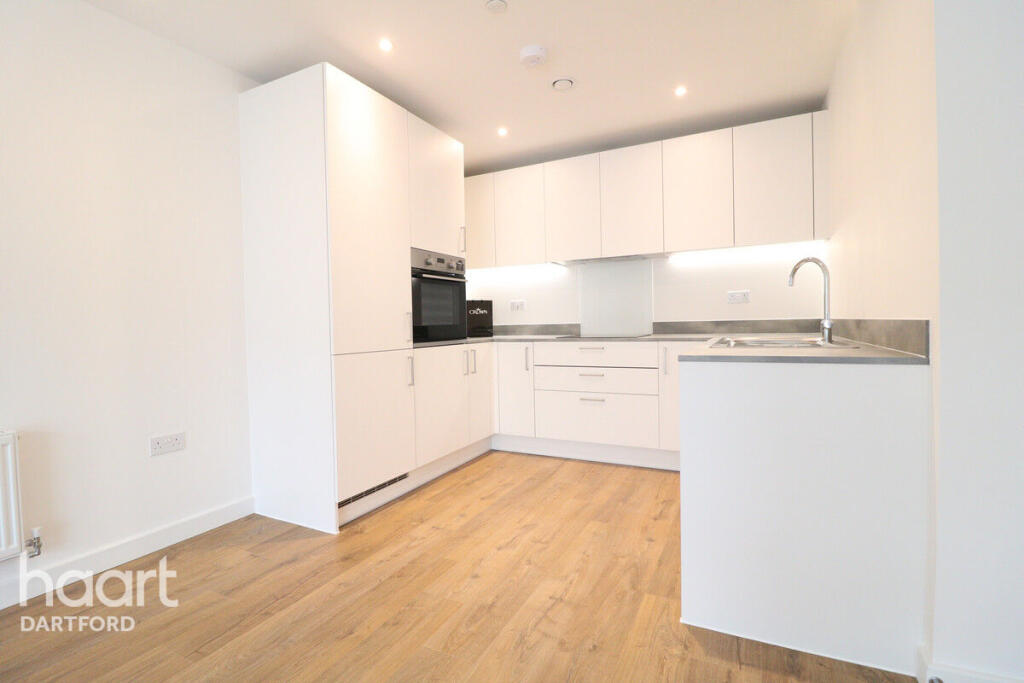 Apartment in Dartford, Stone - View 2