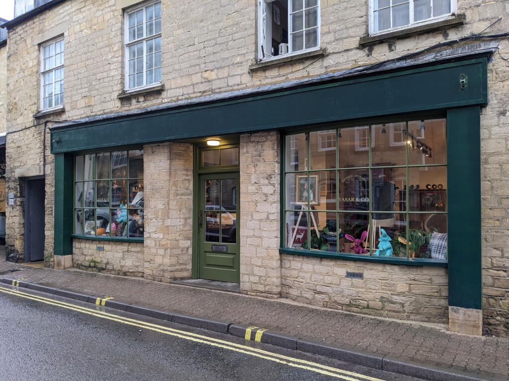 Main image of property: Cricklade Street, Cirencester, GL7
