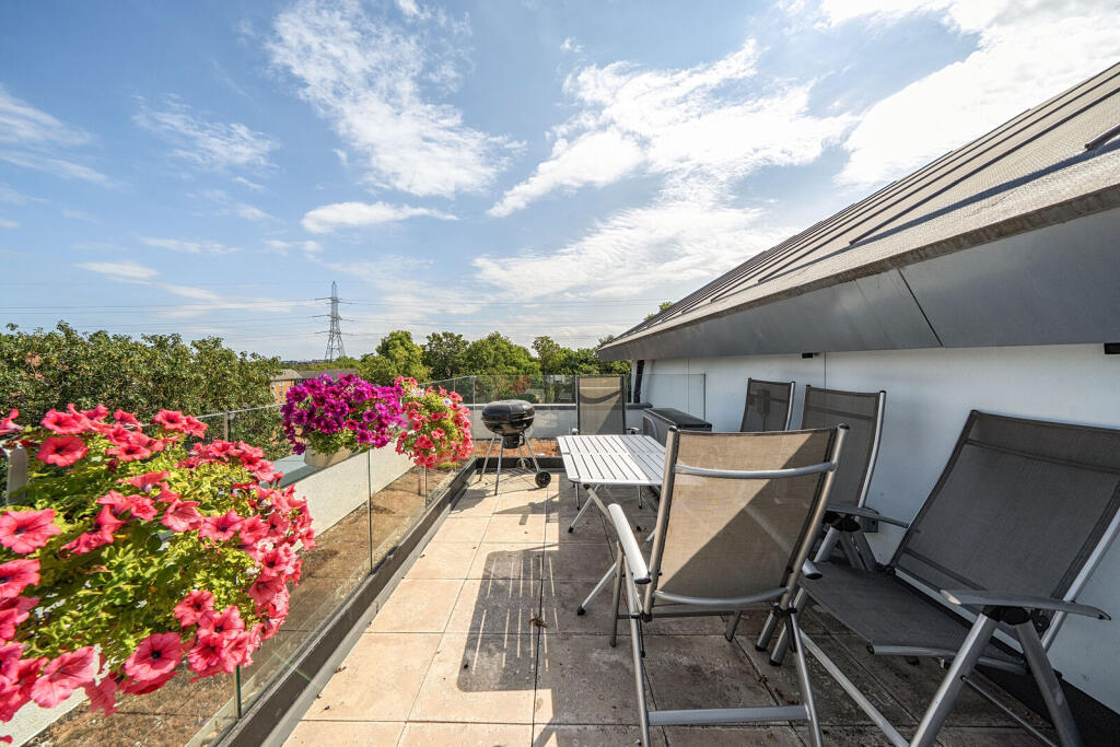 Main image of property: East Road, Colliers Wood, London, SW19
