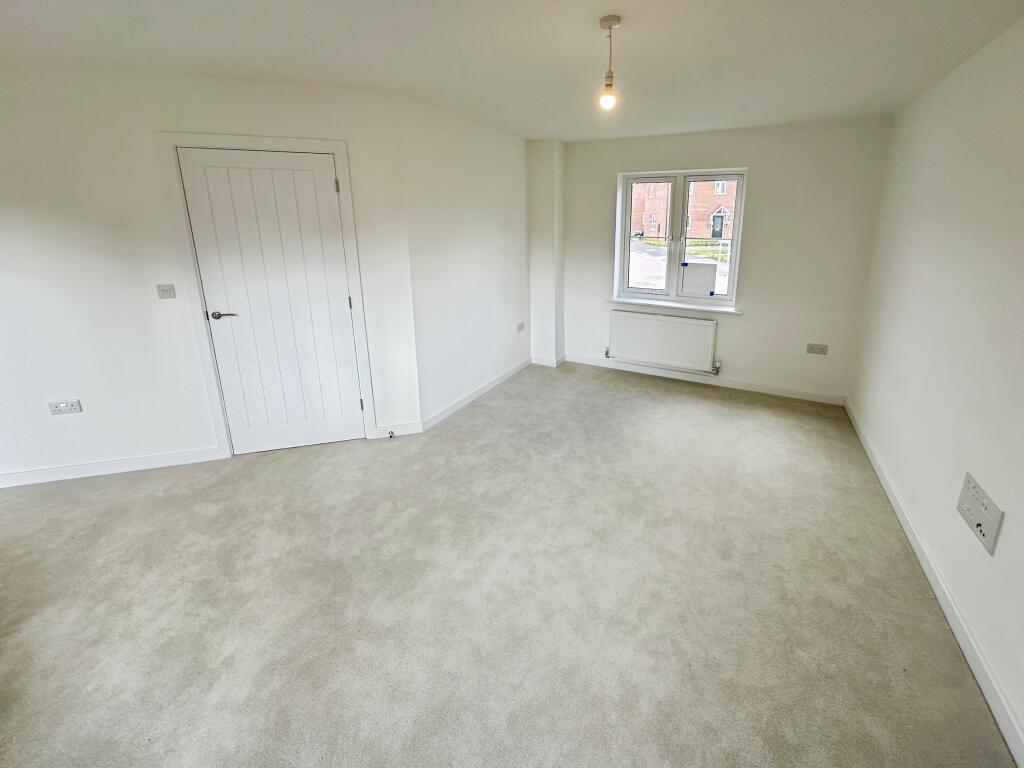 House in South Kesteven, Belton and Manthorpe - More