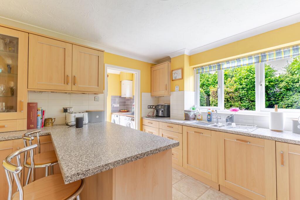 Fern Grove, Nailsea, BS48 - More