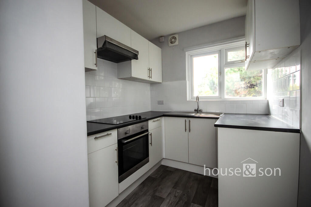 Redhill Drive, Bournemouth - View 5