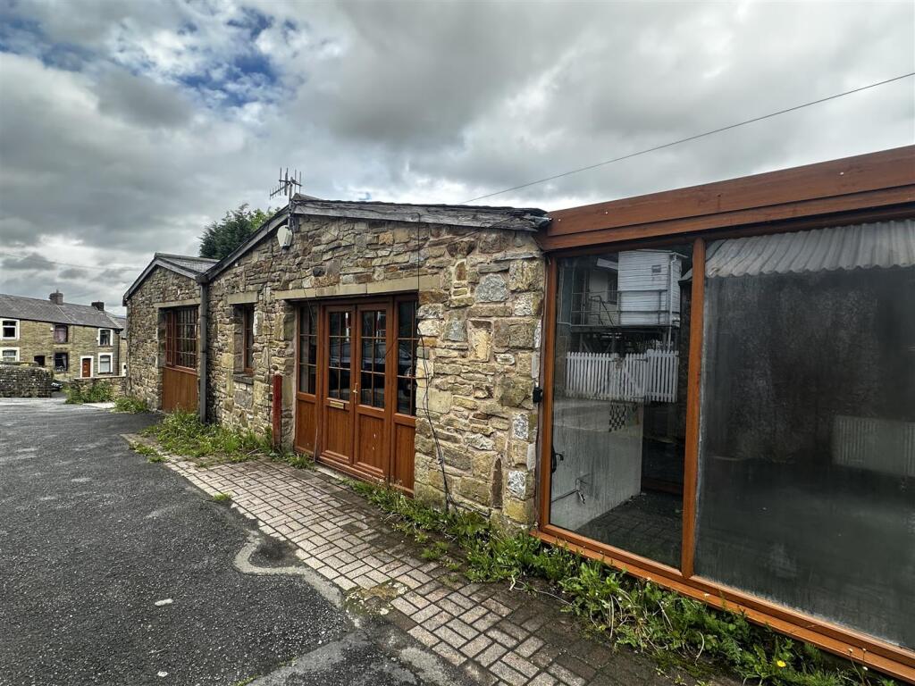 House in Blackburn - View 5